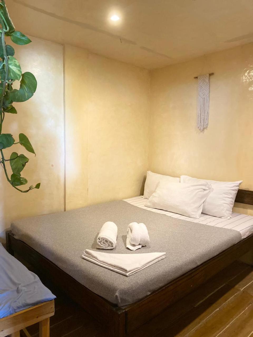Malayah Hostel General Luna  Zimmer foto